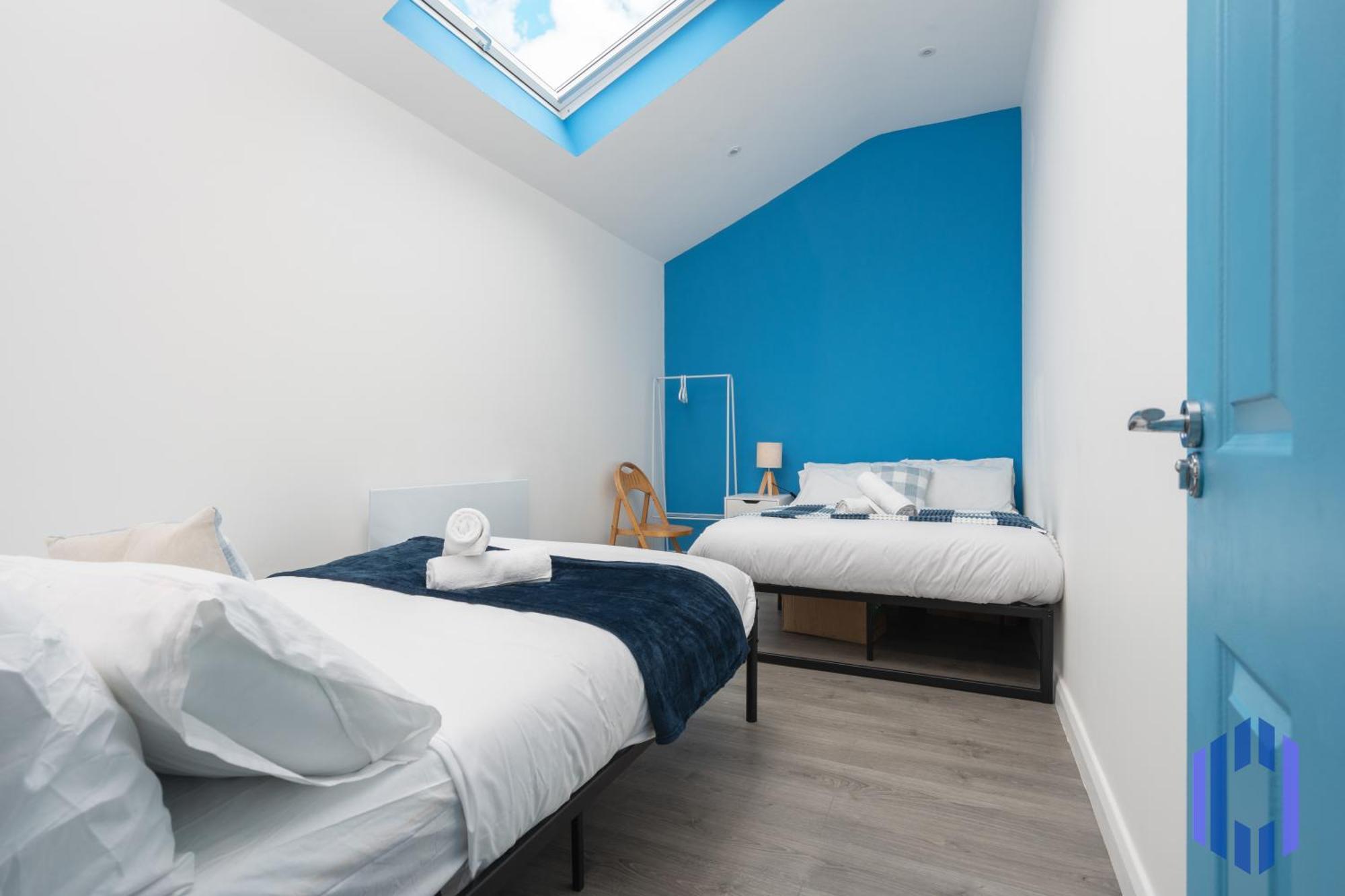 Santorini Blues By Cefas - Free Parking - - Near Airport *